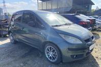 Поступил в разбор Mitsubishi Colt 2005г 1.3л 