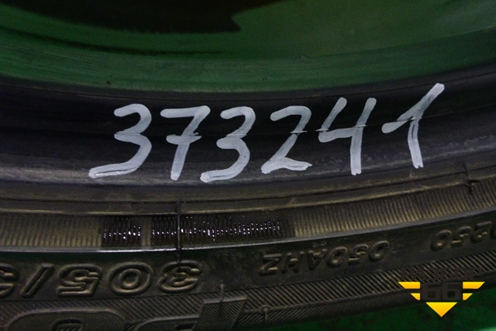 Шина Bridgestone Potenza RE050A 102Y 305/30 R19 (Лето)