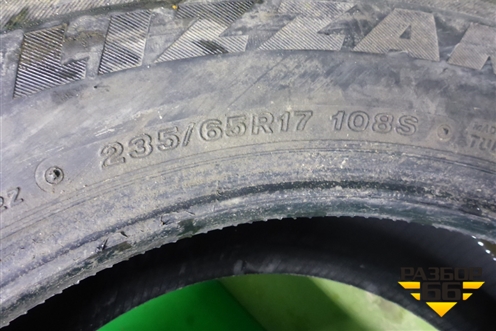 Шина Bridgestone Blizzak DM-V2 108S 235/65 R17 (Зима)