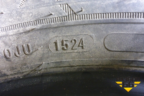 Шина  215/60 R17 (Зима Шипы) (Nordman7SUV21560R17100T) (NORDMAN7SUV21560R17100T)