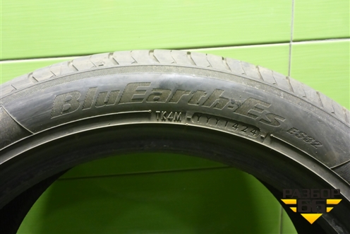 Шина  215/50 R17 (Лето) (YokohamaBluEarthES32) (YOKOHAMABLUEARTHES32)