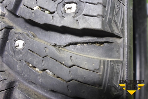 Шина  285/45 R22 (Зима Шипы) (PirelliScorpionIceZero2) (PIRELLISCORPIONICEZERO2)