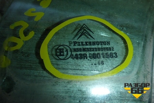 Стекло двери передней левой форточка (9201C0) для Citroen C3 с 2002-2009г (С3)