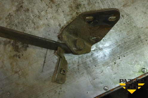 Кронштейн подножки  (правый) для Volvo TRUCK FH с 2002-2008г (ФШ)