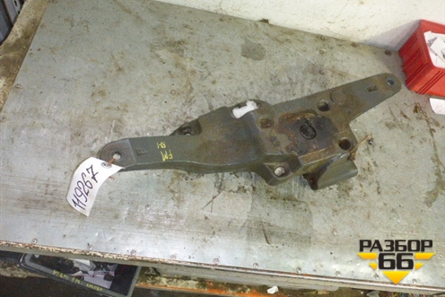 Кронштейн пневморессоры (правый) для Volvo TRUCK FH с 2002-2008г (ФШ)