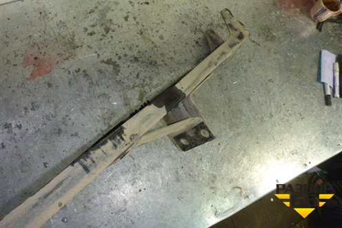 Кронштейн радиатора для Volvo TRUCK FH с 2002-2008г (ФШ)