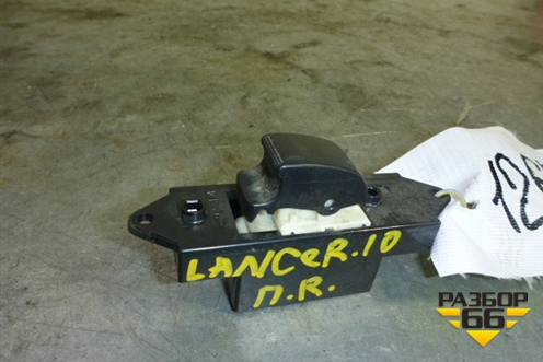 Кнопка стеклоподъёмника (передняя правая) (MR587944) для Mitsubishi Lancer-X с 2007г (Лансер)