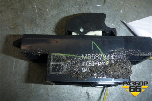 Кнопка стеклоподъёмника (задняя правая) (MR587944) для Mitsubishi Lancer-X с 2007г (Лансер)