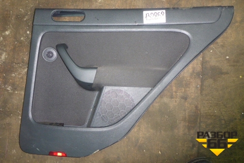 Обшивка двери задней правой под электрику для Volkswagen Golf V Plus с 2005-2014г (Гольф 5 Плюс)