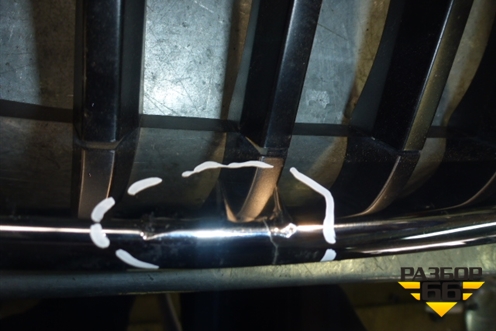 Решетка радиатора левая (до 2014г) (51117210725) для BMW X3 F25 с 2010-2017г (Х3 Ф25)