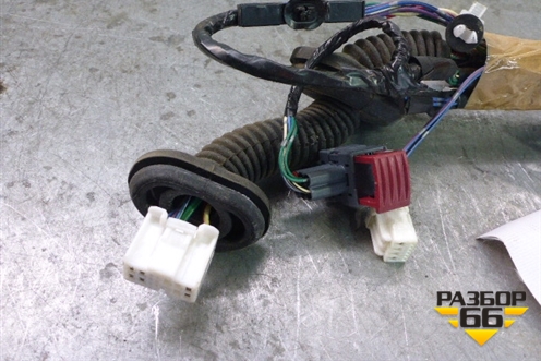 Проводка двери задней правой для Toyota Avensis с 2003-2009г (Авенсис)