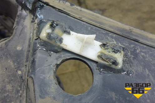 Решетка стеклоочистителей для Volvo S40 с 2004-2012г (C40)