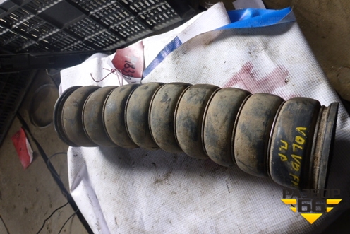 Патрубок интеркулера резиновый для Volvo TRUCK FH с 2002-2008г (ФШ)