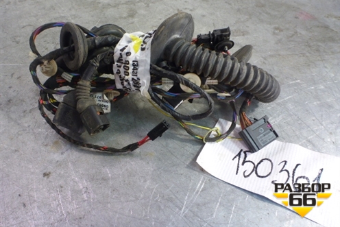 Проводка двери передней правой для Volkswagen Touareg c 2002-2010г (Туарег)