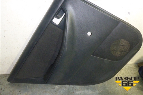 Обшивка двери задней левой под механику для Toyota Corolla (E12) с 2001-2007г (Королла 120)