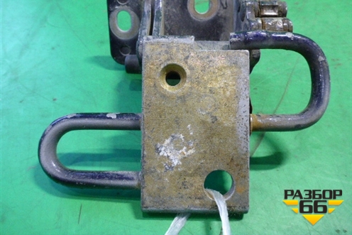 Петля двери передней правой нижняя (4B0831412A) для Audi A6 (C5) с 1997-2005г (А6)