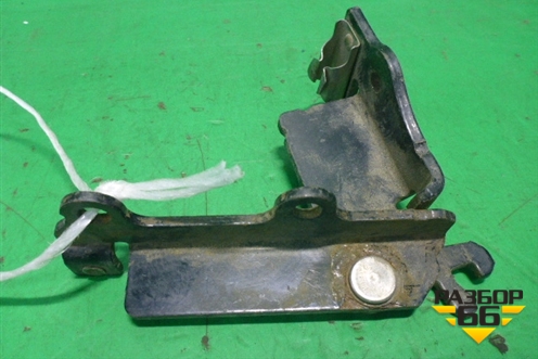 Петля решетки радиатора правая для Volvo TRUCK FH с 2002-2008г (ФШ)