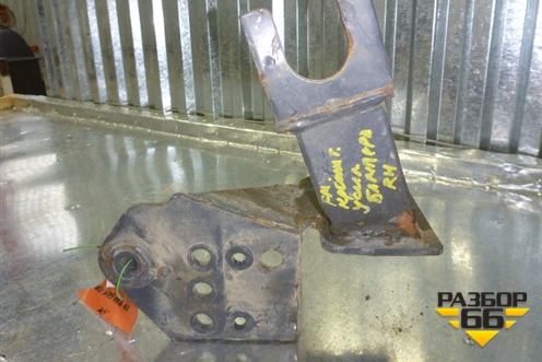 Кронштейн усилителя переднего бампера левый  (нижний) для Volvo TRUCK FH с 2002-2008г (ФШ)