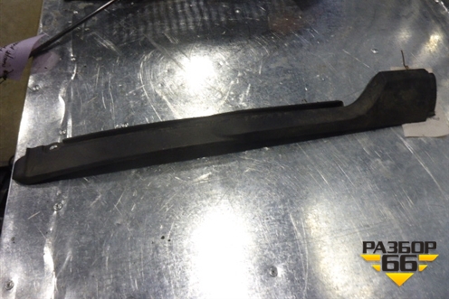 Решетка стеклоочистителей левая (5010225825) для Renault TRUCK Premium 2 с 2005-2013г (Премиум 2)