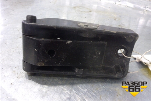 Кронштейн спойлера (верхнего спойлера) для Mercedes Benz TRUCK Axor 2 с 2004г (Аксор)