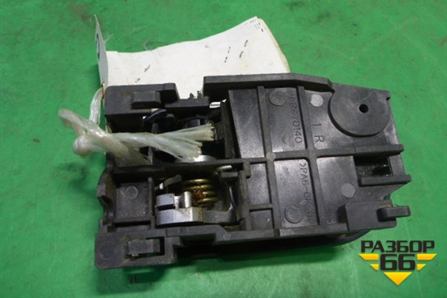 Ручка внутренняя двери передней правой для Mitsubishi Colt с 2004г