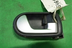 Ручка внутренняя двери передней правой для Mitsubishi Colt с 2004г