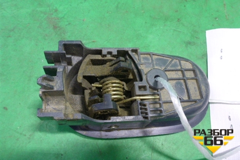 Ручка внутренняя двери передней правой для Mitsubishi Colt с 2004г