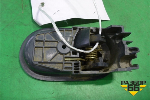 Ручка внутренняя двери передней левой для Mitsubishi Colt с 2004г