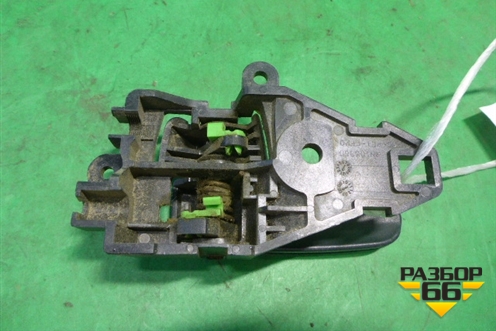 Ручка внутренняя двери передней правой (5716A180XA) для Mitsubishi Lancer-X с 2007г (Лансер)