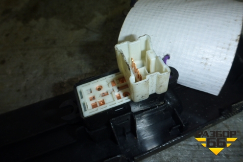 Кнопка стеклоподъёмника для Nissan Tiida (C11X) с 2004-2013г (Тиида)