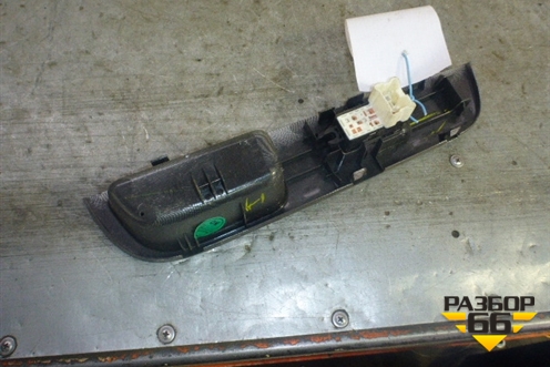 Кнопка стеклоподъёмника для Nissan Tiida (C11X) с 2004-2013г (Тиида)
