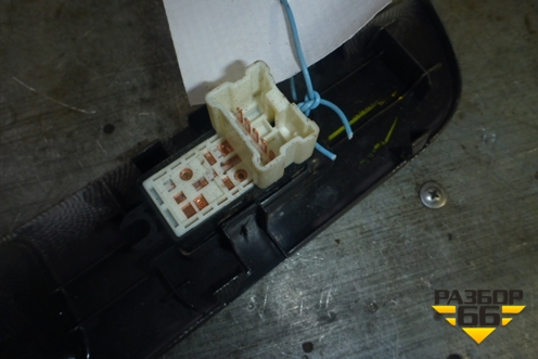 Кнопка стеклоподъёмника для Nissan Tiida (C11X) с 2004-2013г (Тиида)