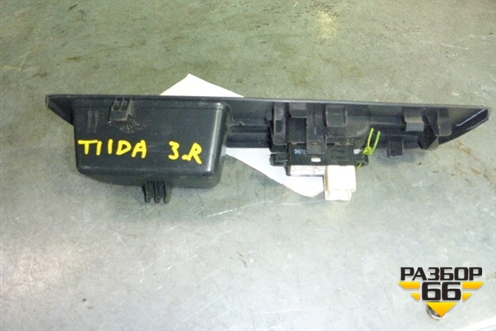 Кнопка стеклоподъёмника для Nissan Tiida (C11X) с 2004-2013г (Тиида)