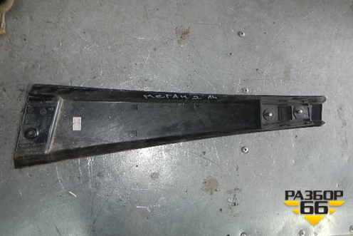 Накладка стойки (центральной левой) (8200073435) для Renault Megane 2 с 2002-2009г (Меган)