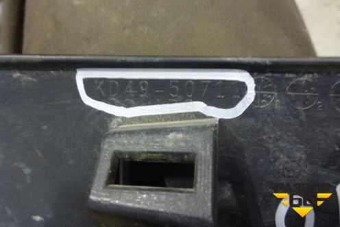 Накладка на решетку радиатора (верхняя) (KD4950711) для Mazda CX 5 с 2012-2016г (СХ5)