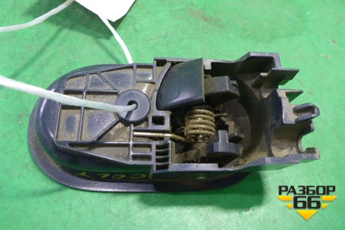 Ручка внутренняя двери передней левой для Mitsubishi Colt с 2004г