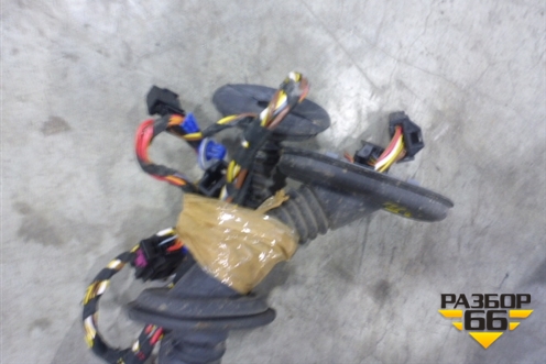 Проводка двери передней левой для Volkswagen Touareg c 2002-2010г (Туарег)