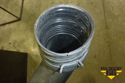 Патрубок воздушного фильтра (в сборе 4.2л) (7L6129627) для Volkswagen Touareg c 2002-2010г (Туарег)