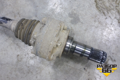 Привод задний (4.2л V8 АКПП AXQ бензиновый) (7L0501201) для Volkswagen Touareg c 2002-2010г (Туарег)