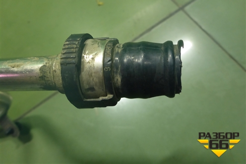 Трубка рециркуляции выхлопных газов (7L6131581A) для Volkswagen Touareg c 2002-2010г (Туарег)