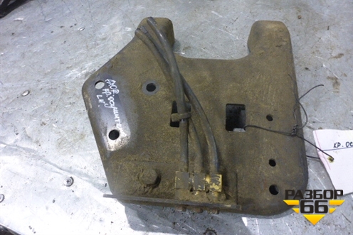 Кронштейн осушителя  (A9424295468) для Mercedes Benz TRUCK Axor 2 с 2004г (Аксор)