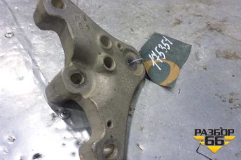 Кронштейн двигателя правый (6Q0199185P) для Skoda Fabia с 2007-2014г (Фабия)