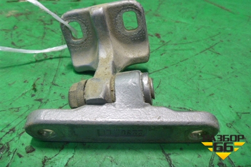 Петля двери задней левой верхняя (A2037300537) для Mercedes Benz S-Klass W220 с 1998-2005г (С)