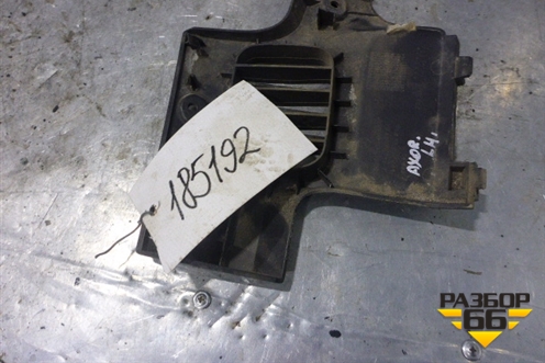 Накладка на торпедо  (Левая над коленями водителя) для Mercedes Benz TRUCK Axor 2 с 2004г (Аксор)