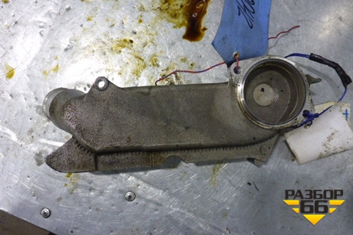 Корпус термостата (4.2л 8V AXQ) для Volkswagen Touareg c 2002-2010г (Туарег)