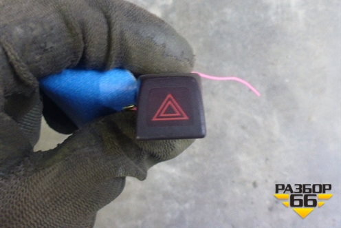 Кнопка аварийной сигнализации для Volvo S40 с 2004-2012г (C40)