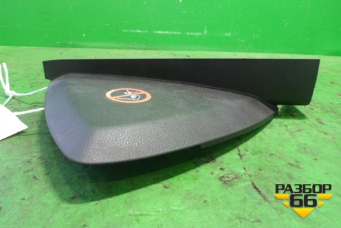 Накладка на торпедо (боковая правая) для Ford Focus 3 с 2011г (Фокус)