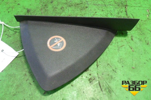 Накладка на торпедо (боковая правая) для Ford Focus 3 с 2011г (Фокус)