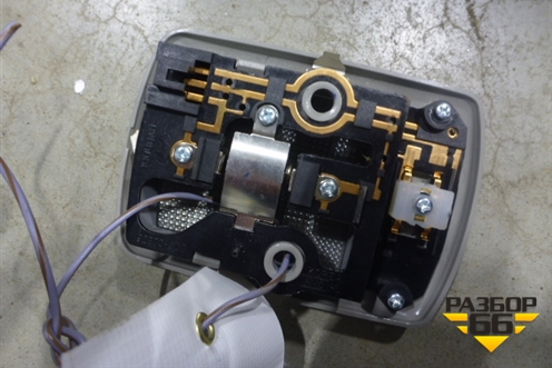 Плафон салонный центральный для Kia Cerato с 2003-2009г (Серато 1)