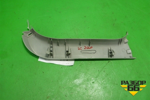 Обшивка двери багажника (левая) (5793860091) для Toyota Land Cruiser (200) с 2008г (Ленд Крузер)